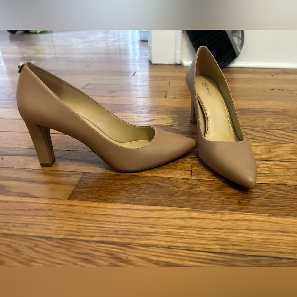 Nude Michael Kors heels